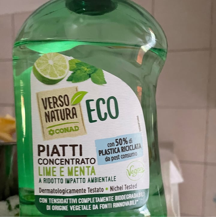 photo of Verso Natura Eco Conad Detersivo concentrato piatti lime e menta shared by @lunaros on  26 Nov 2023 - review