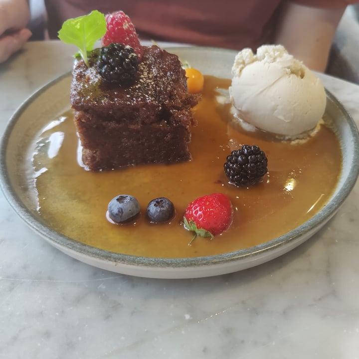 photo of Beck Hall Hotel Sticky Toffee Pudding shared by @plumesworld on  14 Sep 2025 - review