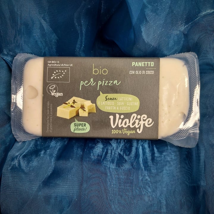 photo of Violife Gusto italiano - panetto per pizza shared by @sandraz on  04 Jul 2024 - review