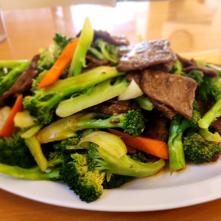 photo of Anna's Vegan Cafe Broccoli Wonder shared by @mikekenn on  12 Oct 2023 - review