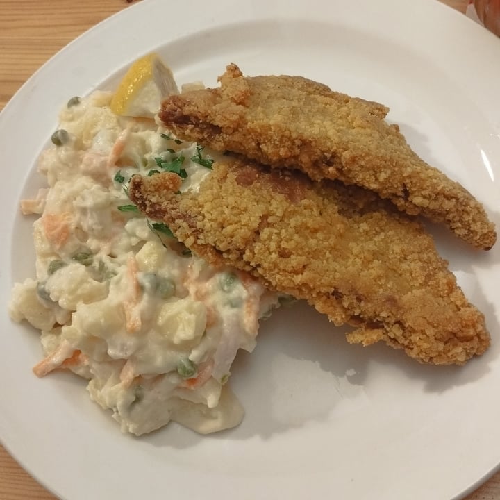 photo of Sociální bistro Střecha Schnitzels with potato salad shared by @sunmoony on  19 Sep 2023 - review