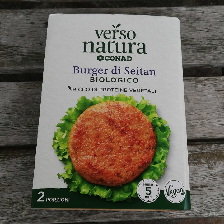 photo of Verso Natura Conad Bio  Burger di seitan biologico shared by @laverbena on  09 Feb 2024 - review