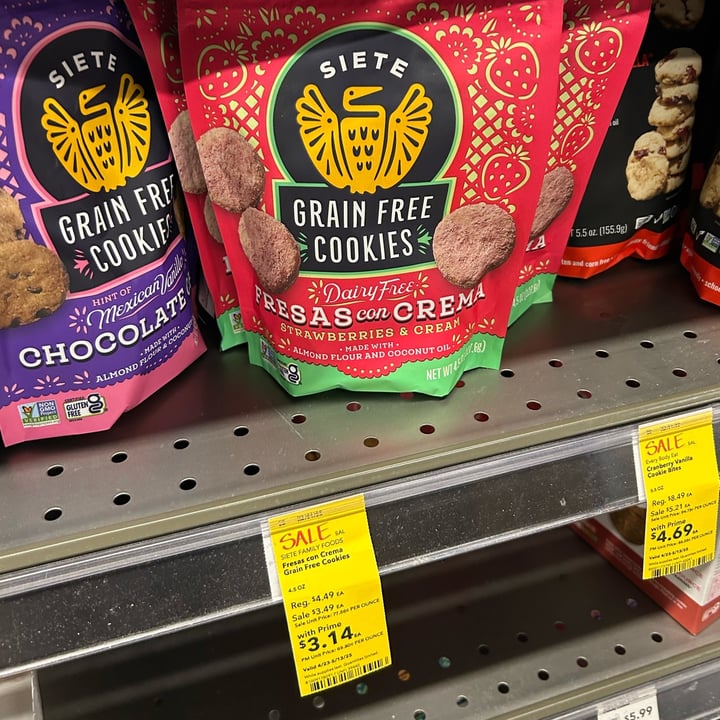 photo of Siete Family Foods Grain Free Cookies Fresas Con Crema shared by @samanthab3 on  13 May 2025 - review
