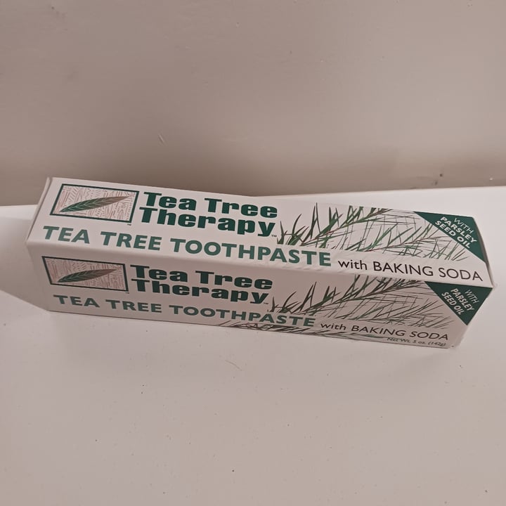 photo of Tea tree therapy Tea Tree Toothpaste with Baking Soda shared by @heartartichokehearts on  09 Dec 2023 - review