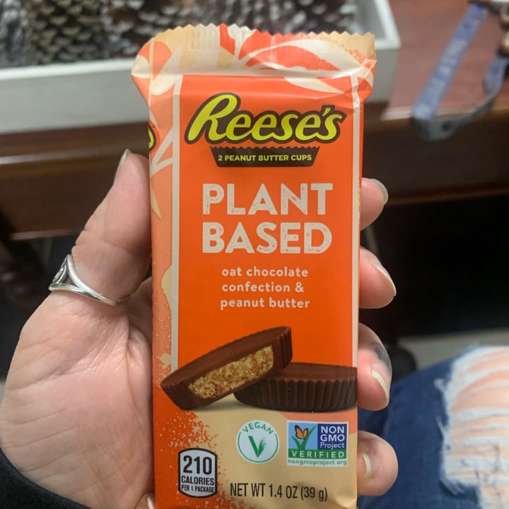 photo of Reese's plant based oat chocolate shared by @atwilley on  27 Dec 2023 - review