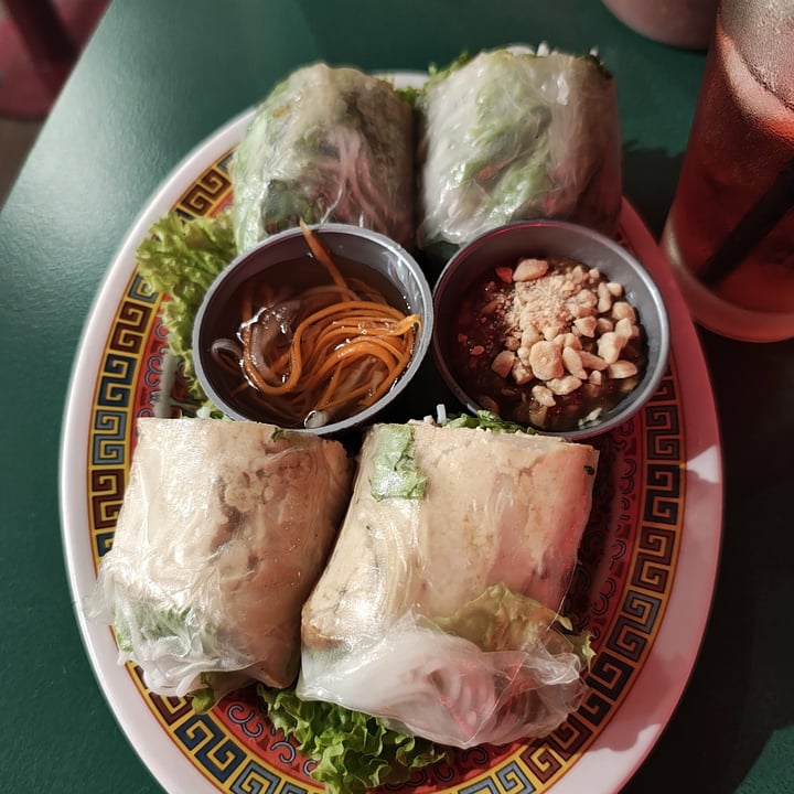 photo of Saigon Noodle Bar spring rolls de tofu shared by @noeschulz on  04 Oct 2025 - review
