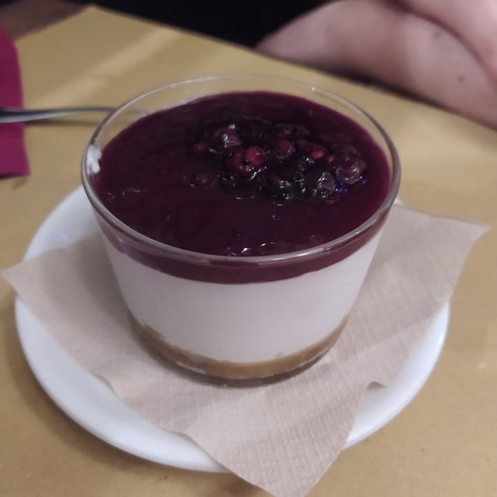 photo of Rifugio Romano Cheesecake alla fragola shared by @valy on  26 Sep 2023 - review