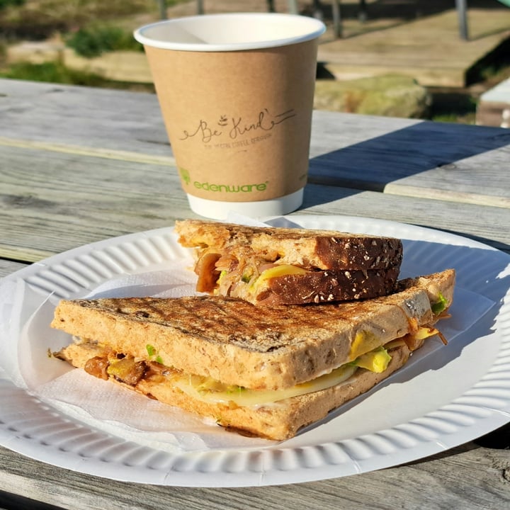 photo of Be Kind The Vegan Coffee Caravan Pulled Jackfruit & avocado toastie shared by @trailrunningman on  11 Feb 2024 - review