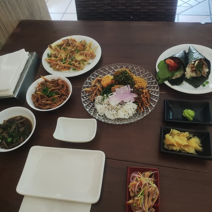 photo of Hachi Rio Preto Rodízio vegano de comida Japonesa shared by @analuisasanchesg on  31 Aug 2024 - review