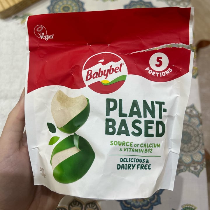 photo of Babybel Plant-Based Original Cheese Alternative shared by @estelapolar on  14 Dec 2024 - review