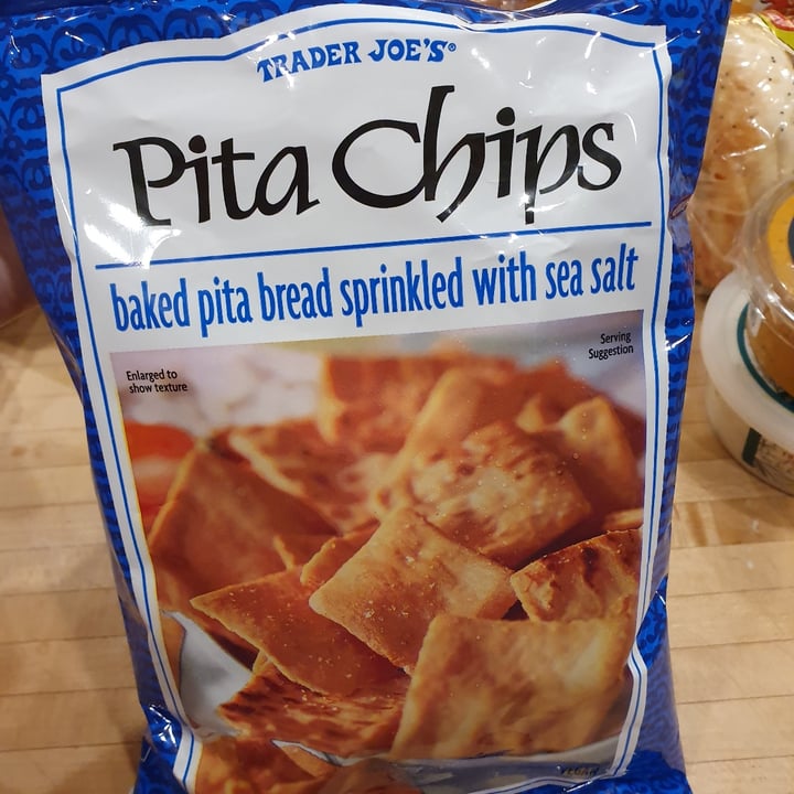 photo of Trader Joe's Pita Chips with Sea Salt shared by @anistavrou on  19 Oct 2023 - review
