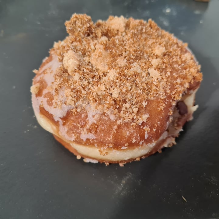 photo of Delish Vegan Doughnuts Donut lotus cheesecake shared by @oierland on  10 Dec 2023 - review