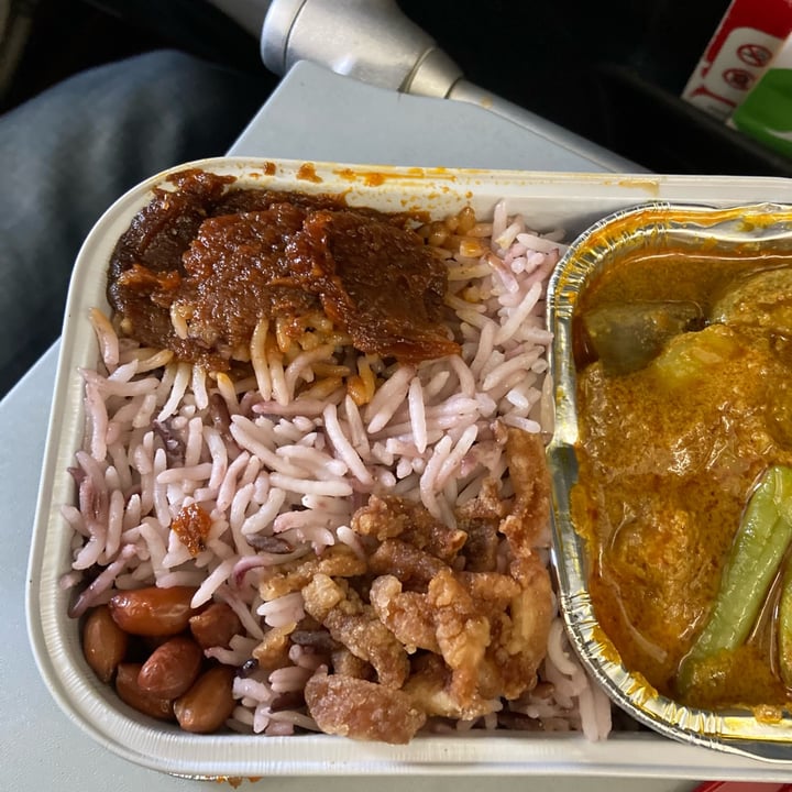 photo of Santan (AirAsia) Pak Nasser's Plant-based Nasi Lemak shared by @david- on  25 Jan 2024 - review