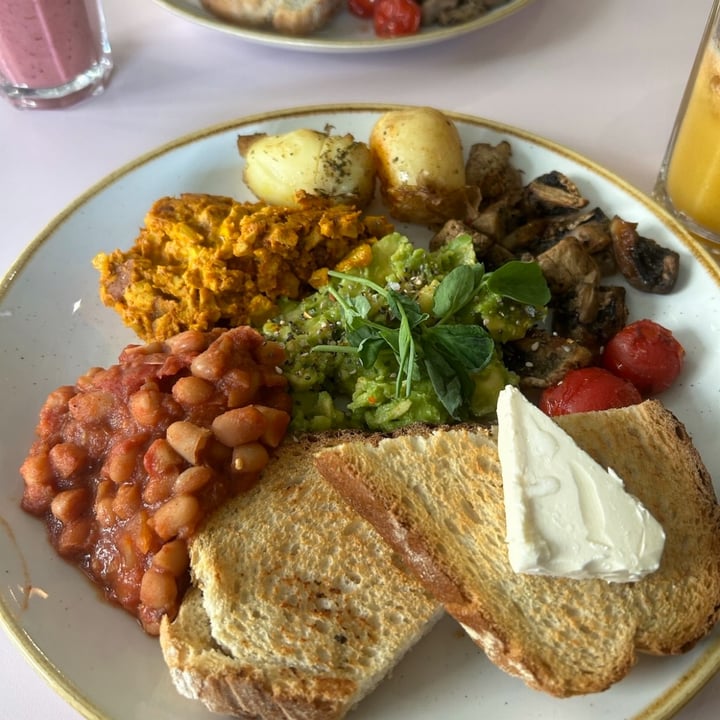 photo of Hula Juice Bar & Cafe Veggie brekki shared by @sarahmmortimer on  29 Dec 2023 - review