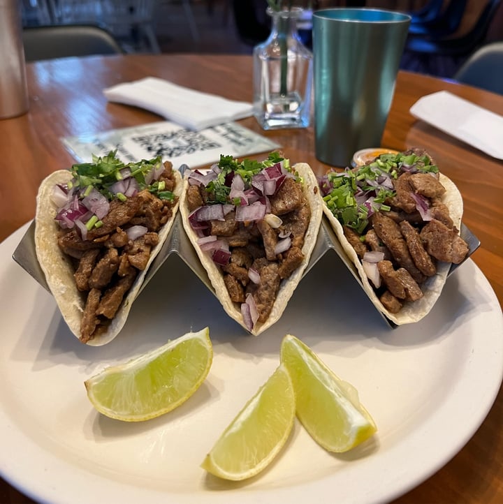 photo of Vegan Avenue On Main Carne Asada Tacos shared by @ukugabbs5 on  27 Jan 2024 - review