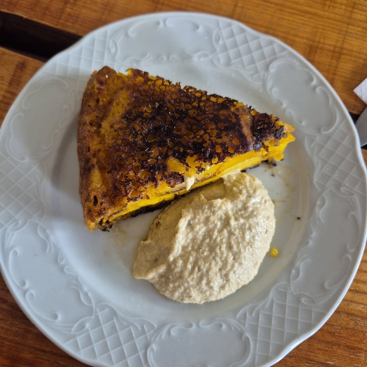 photo of PAPAS ELVIRA Tortilla de patatas shared by @camelia on  05 Feb 2025 - review