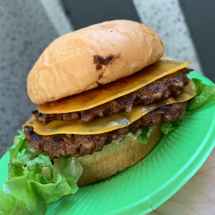 photo of Un Amor De Vegano hamburguesa tipo big mac shared by @camilah on  09 Nov 2023 - review