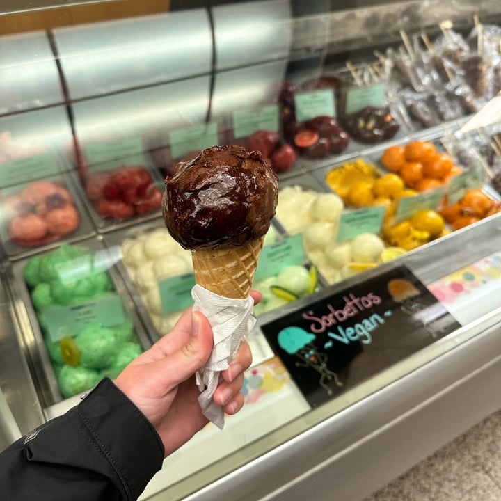 photo of Oh Gelato Chocolate Sorbetto shared by @madbatata on  03 Jun 2024 - review