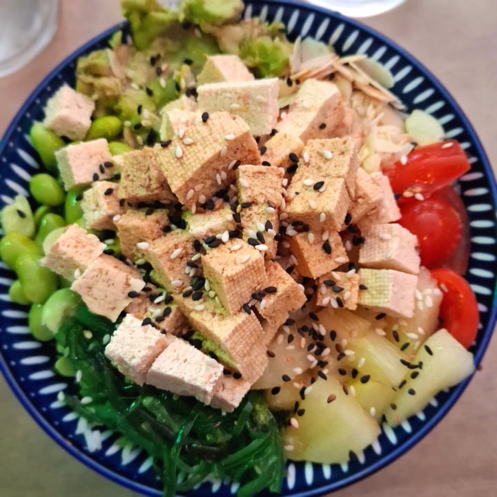 photo of Koloa Poke Poke Waikiki: Vegetariano (Plato N°6) shared by @danielgl on  11 Apr 2025 - review