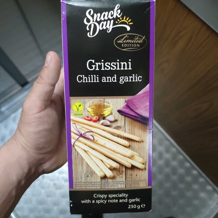 photo of Snack Day Grissini Chilli and Garlic shared by @kinggorilla on  09 May 2024 - review