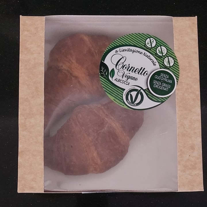 photo of Esselunga Cornetto vegano albicocca shared by @gemmaviva on  18 Aug 2023 - review