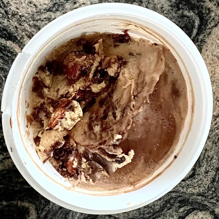 photo of Kind Kones Almond Brittle Fudge shared by @r3ginaa on  20 Nov 2024 - review