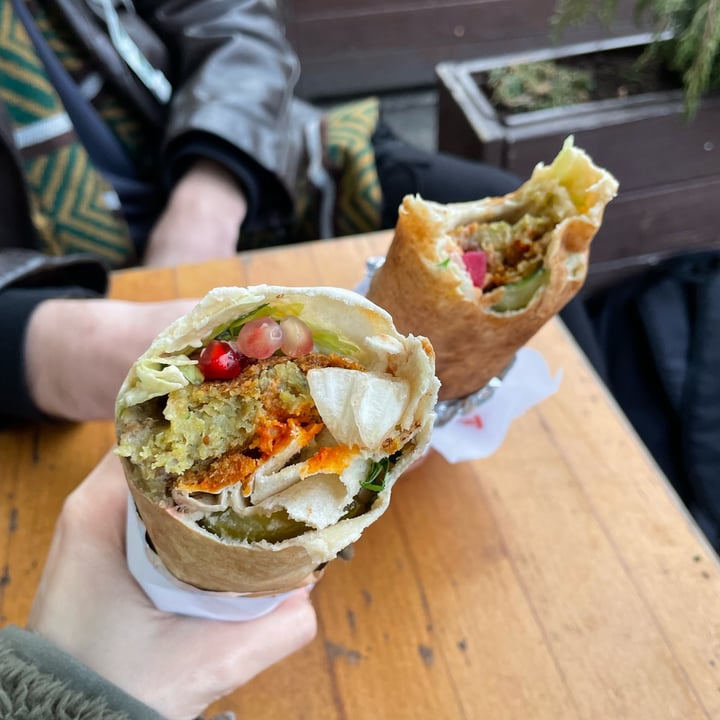 photo of Sham Falafel Kuchnia syryjska Humus Vege Fast Food Marine shared by @inesbensadok on  21 Mar 2025 - review