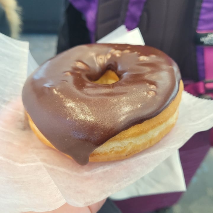 photo of Voodoo Doughnut Vegan Chocolate Ring shared by @yourfriendjen on  15 Aug 2025 - review