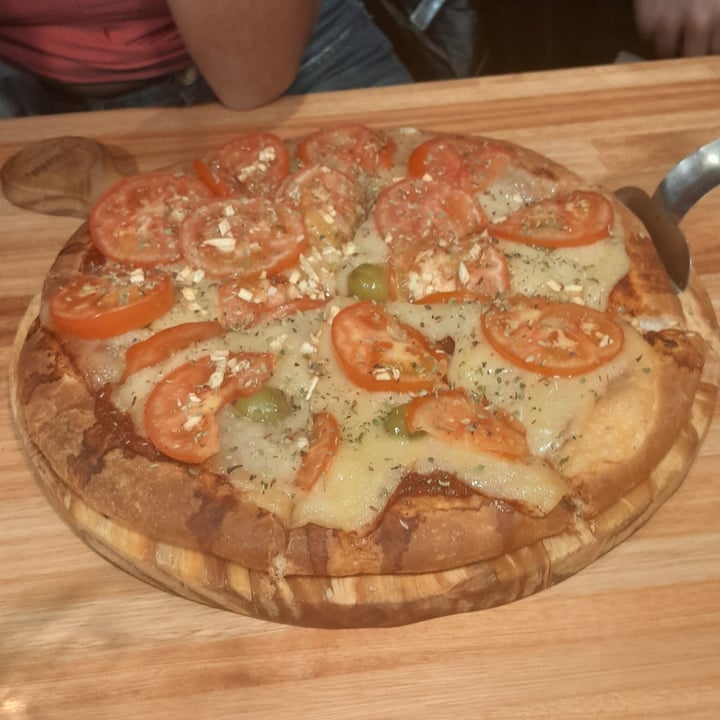 photo of Heaven Vegan Palermo Pizza Muzzarella shared by @marleneriolo on  30 Sep 2023 - review