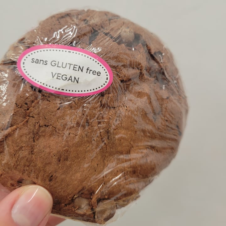 photo of Cookie Stéfanie Double Chocolate Cookie shared by @artemysiafrxvx on  15 Nov 2024 - review