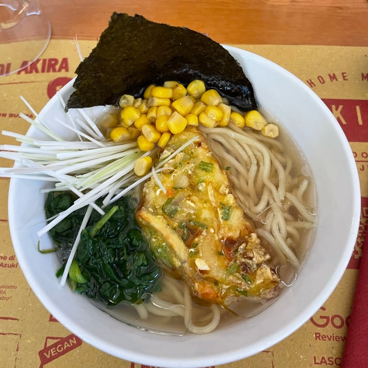 photo of Ramen Bar Akira ramen vegetariano shared by @adeptaseitanica on  03 May 2024 - review