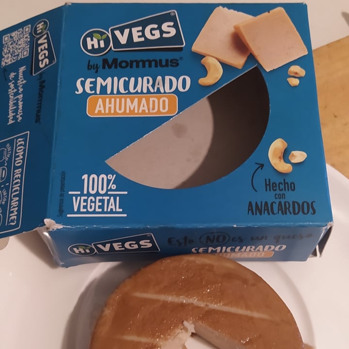 photo of Hi vegs Queso semicurado ahumado shared by @h3lena on  09 Jan 2024 - review