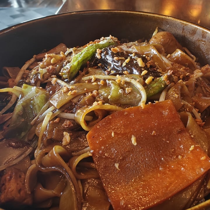 photo of Little Bangkok, Urban Thai Cuisine Vegan Thai Rice Noodles shared by @tara-tripathy on  08 Nov 2023 - review