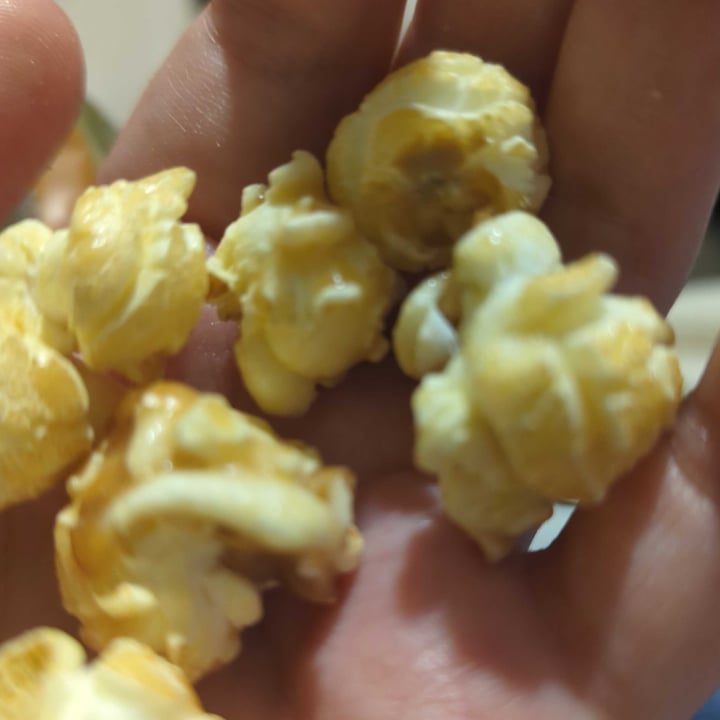 photo of Chupa chups Popcorn Caramel Flavor shared by @albaalr on  12 Apr 2024 - review