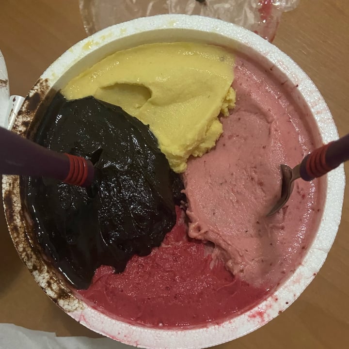 photo of Rapanui Helado Frutilla shared by @veganeandoenbsas on  17 Oct 2023 - review