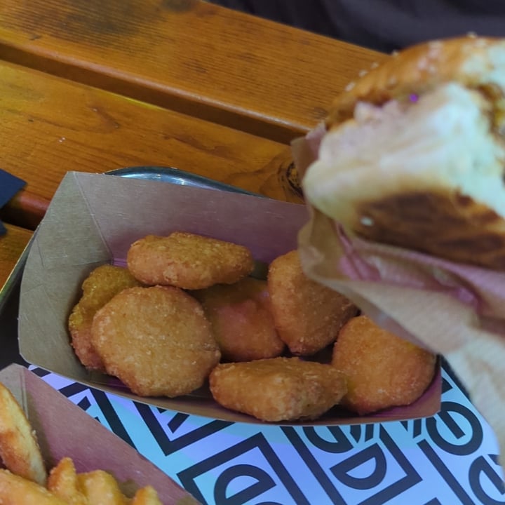 photo of VEG'D - Vegan Kitchen Chick'n Nuggets shared by @bratkart0ffel on  24 Jun 2025 - review