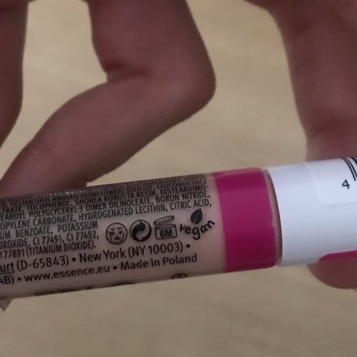 photo of Essence Cosmetics Long-lasting eyes concealer shared by @irequinzel on  08 Sep 2023 - review