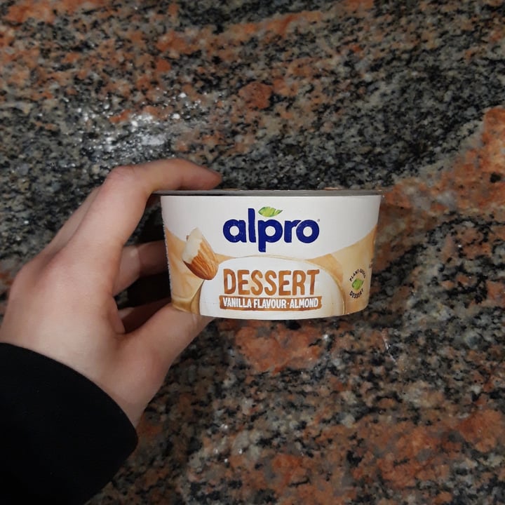 photo of Alpro Alpro dessert mandorla e vaniglia shared by @ggiorgia on  02 Jan 2025 - review