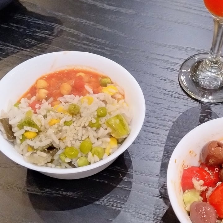 photo of Aeroparque by AMAE Lounge - Pre-embarque Nacional Arroz Con Verduras. Guiso De Garbanzos. shared by @rocioroom on  20 Dec 2024 - review
