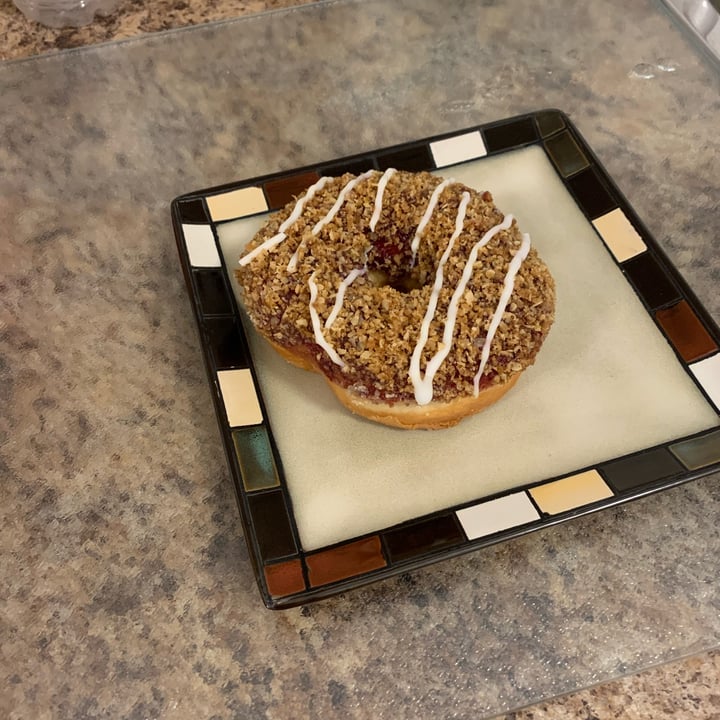 photo of Mmm Donuts • Café & Bakery Mixed Berry Crisp Donut shared by @louisg on  01 Nov 2023 - review