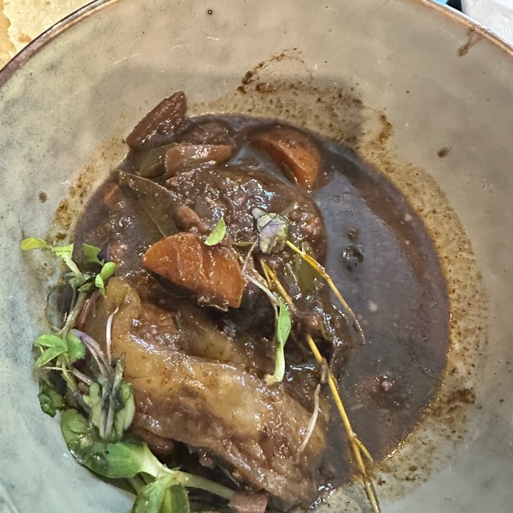 photo of The Vegan Chef Sandton Vegan Oxtail shared by @securemonkey88 on  26 Jan 2024 - review
