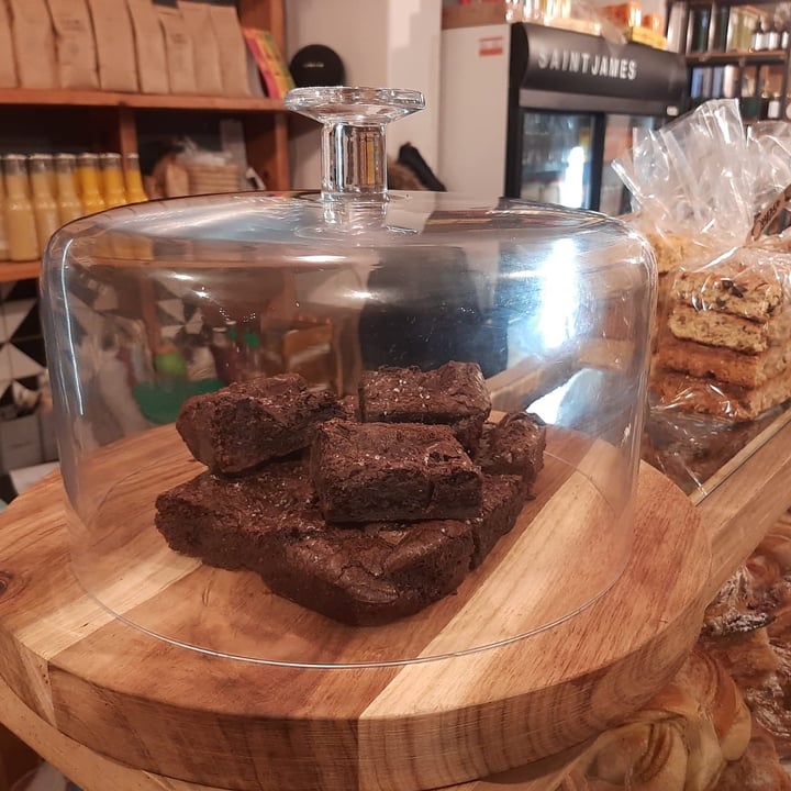 photo of Saint James Cafe Vegan Brownies shared by @thehumblechickpea on  03 Jan 2024 - review