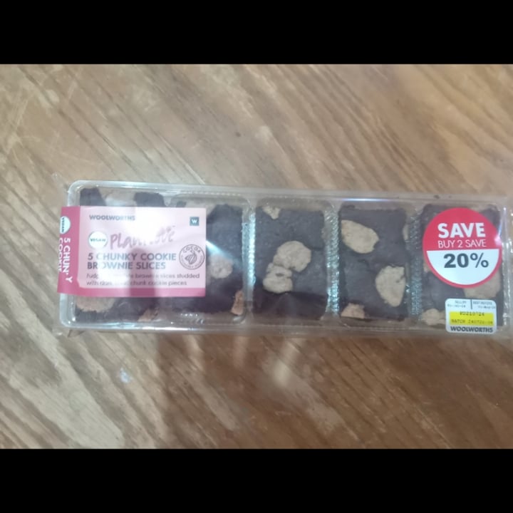 photo of Plantlove chunky cookie brownie slices shared by @zoezurnamer on  05 Aug 2024 - review