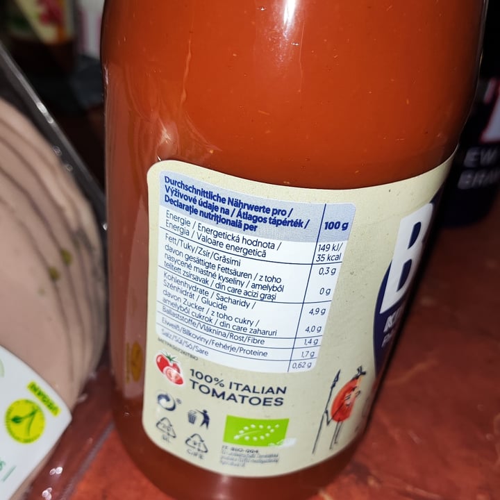 photo of Kitchin Bio Passata 100% Italian Tomatoes shared by @goe on  19 Sep 2025 - review