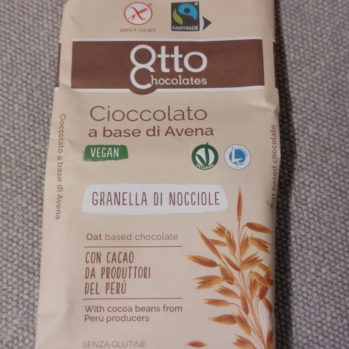 photo of Otto chocolates Cioccolato A Base Di Avena Con Granella Di Nocciole shared by @lllobaa on  08 Nov 2024 - review
