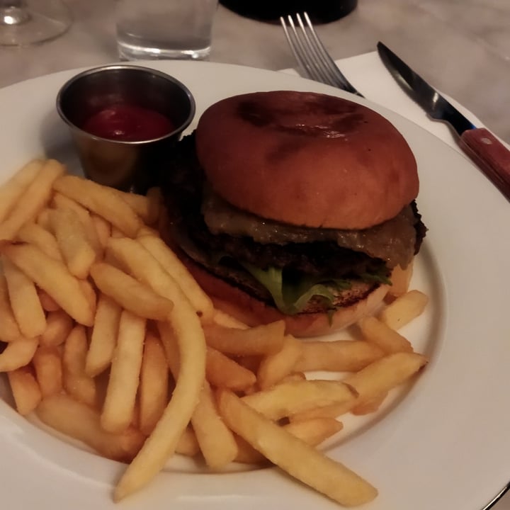 photo of Rex Umeå Vegan Burger shared by @mikachu987 on  04 May 2024 - review