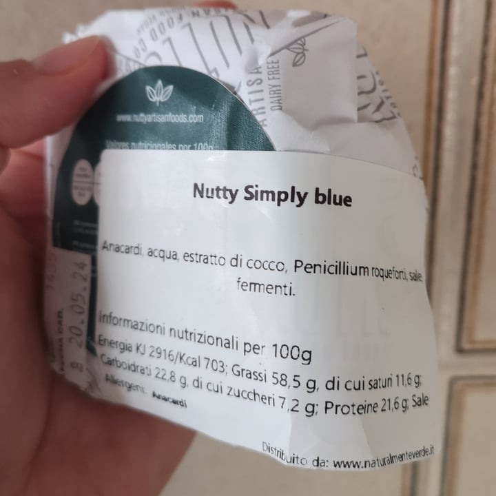 photo of Nutty Simply Blue shared by @aleveganfoodlover on  23 May 2024 - review