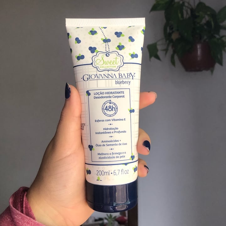 photo of Giovanna baby Loçao hidratante blueberry shared by @letty- on  25 May 2024 - review