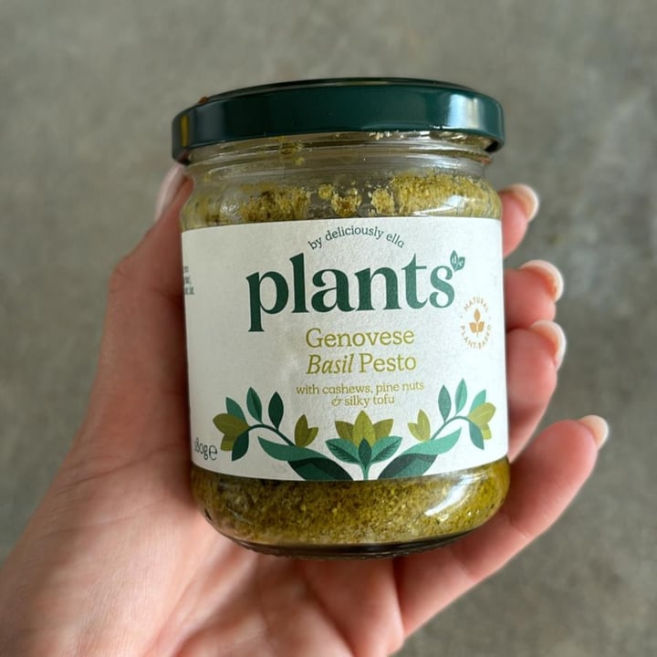 photo of Plants by Deliciously Ella Genovese Basil Pesto shared by @francescaglad7 on  12 May 2024 - review