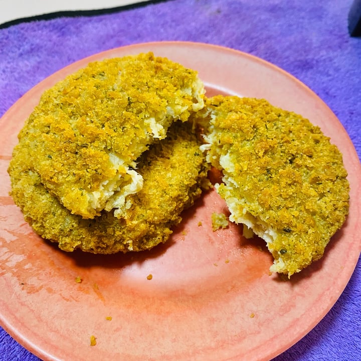 photo of Hungry Planet Hungry Planet Crab Cakes shared by @vcatnaps on  01 Apr 2024 - review